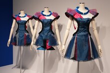 「Magic of Love」の2種類の衣装を合成したデザインの「Perfume WORLD TOUR 2nd」衣装。