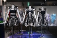 「ポリゴンウェイヴ」の衣装。