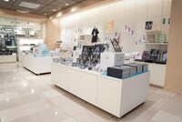 「Perfume COSTUME MUSEUM FINAL EDITION」グッズ販売エリア。