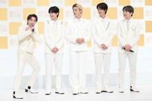 めちゃくちゃキレのある「イイじゃん」披露を約束する塩﨑太智（左）。