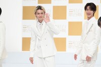 最後まで報道陣に手を振る佐野勇斗（M!LK）。