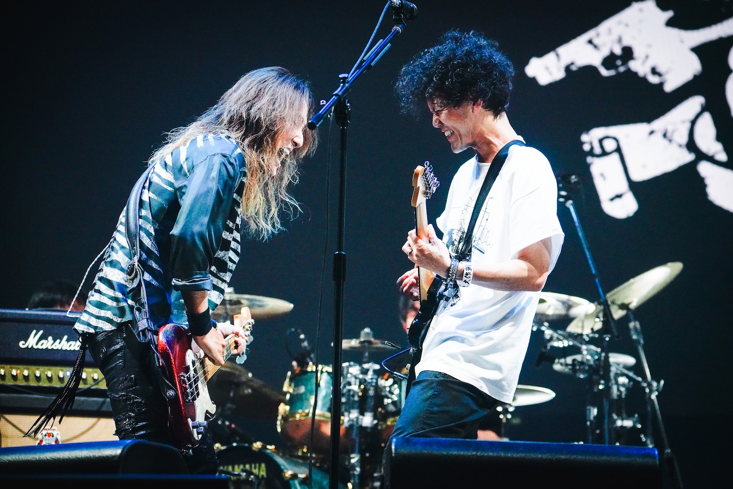 左からJ（LUNA SEA）、菅原卓郎（9mm Parabellum Bullet）。