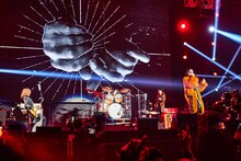 LUNA SEAは止まらない！ 仲間との絆、リスペクト、信じる力で奇跡あふれた「ルナフェス」2日目