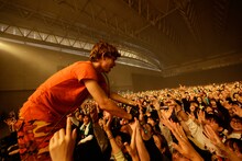 オカモトショウ（Vo / OKAMOTO'S）（撮影：平野タカシ）