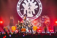 氣志團（撮影：青木カズロー）