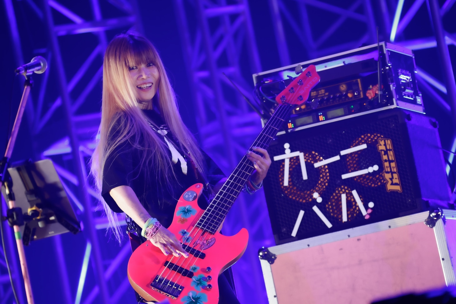 junko（B / 打首獄門同好会）（撮影：平野タカシ）