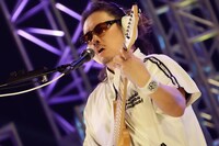 大澤敦史（G / 打首獄門同好会）（撮影：平野タカシ）