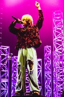 かやゆー（Vo, G / ヤングスキニー）（撮影：青木カズロー）