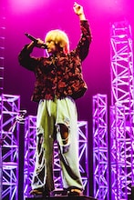 かやゆー（Vo, G / ヤングスキニー）（撮影：青木カズロー）