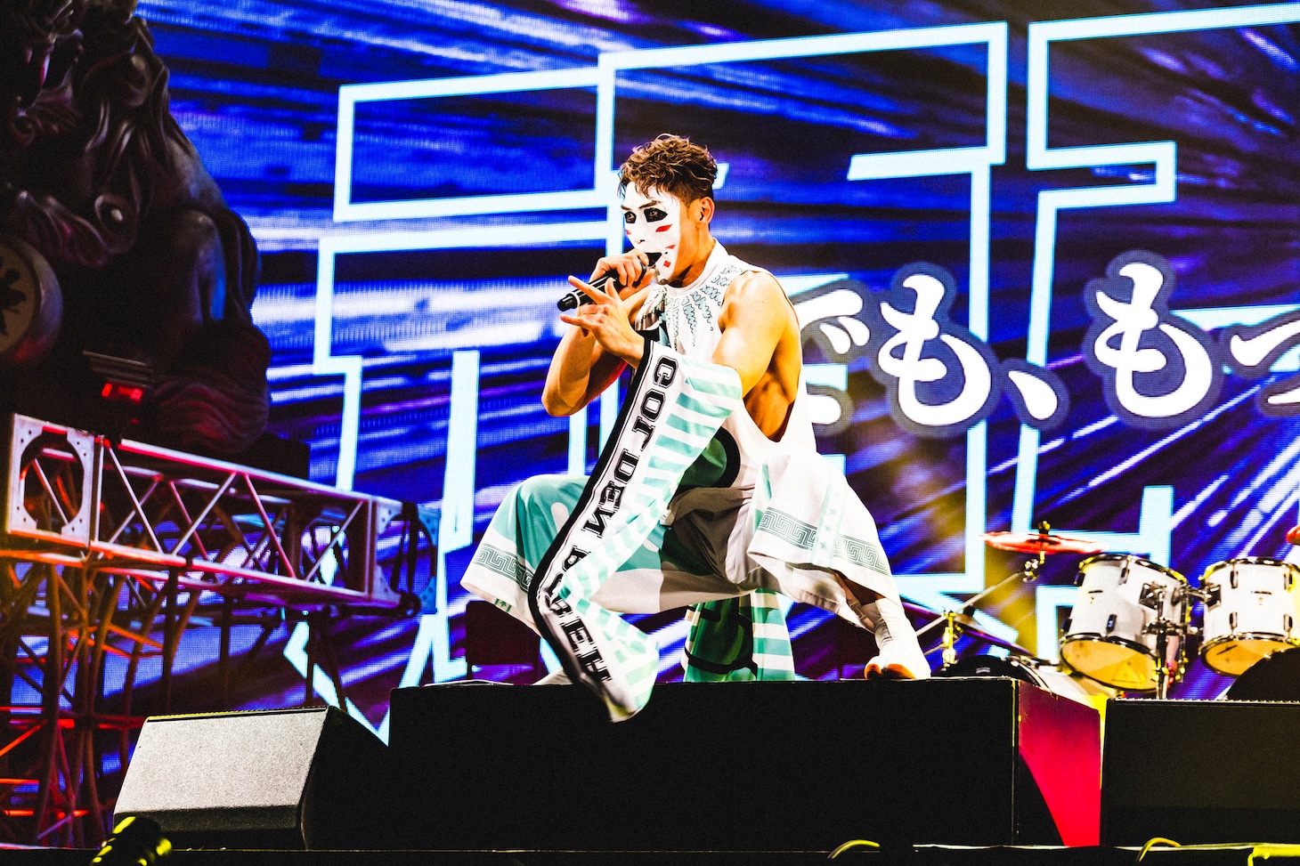 樽美酒研二（Dr / ゴールデンボンバー）（撮影：青木カズロー）