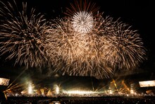 「King & Princeとうちあげ花火2025」で打ち上げられた花火。