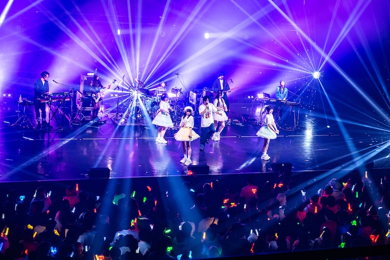 清 竜人25「KIYOSHI RYUJIN25 THE BAND LIVE」神奈川公演の様子。