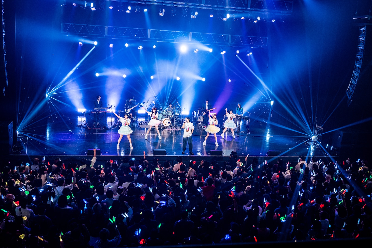 清 竜人25「KIYOSHI RYUJIN25 THE BAND LIVE」神奈川公演の様子。