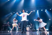 清 竜人25「KIYOSHI RYUJIN25 THE BAND LIVE」神奈川公演の様子。