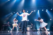 清 竜人25「KIYOSHI RYUJIN25 THE BAND LIVE」神奈川公演の様子。