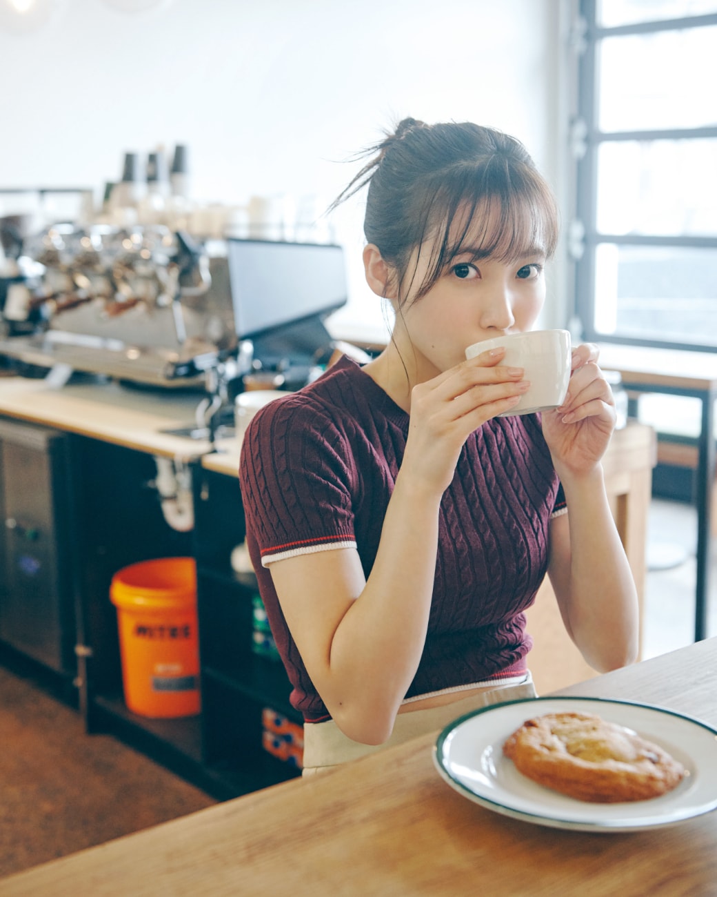 松田里奈（櫻坂46）1st写真集「まつりの時間」の掲載カット。（撮影