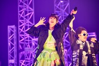 小久保柚乃（私立恵比寿中学）とレキシこと池田貴史。（撮影：中野修也）