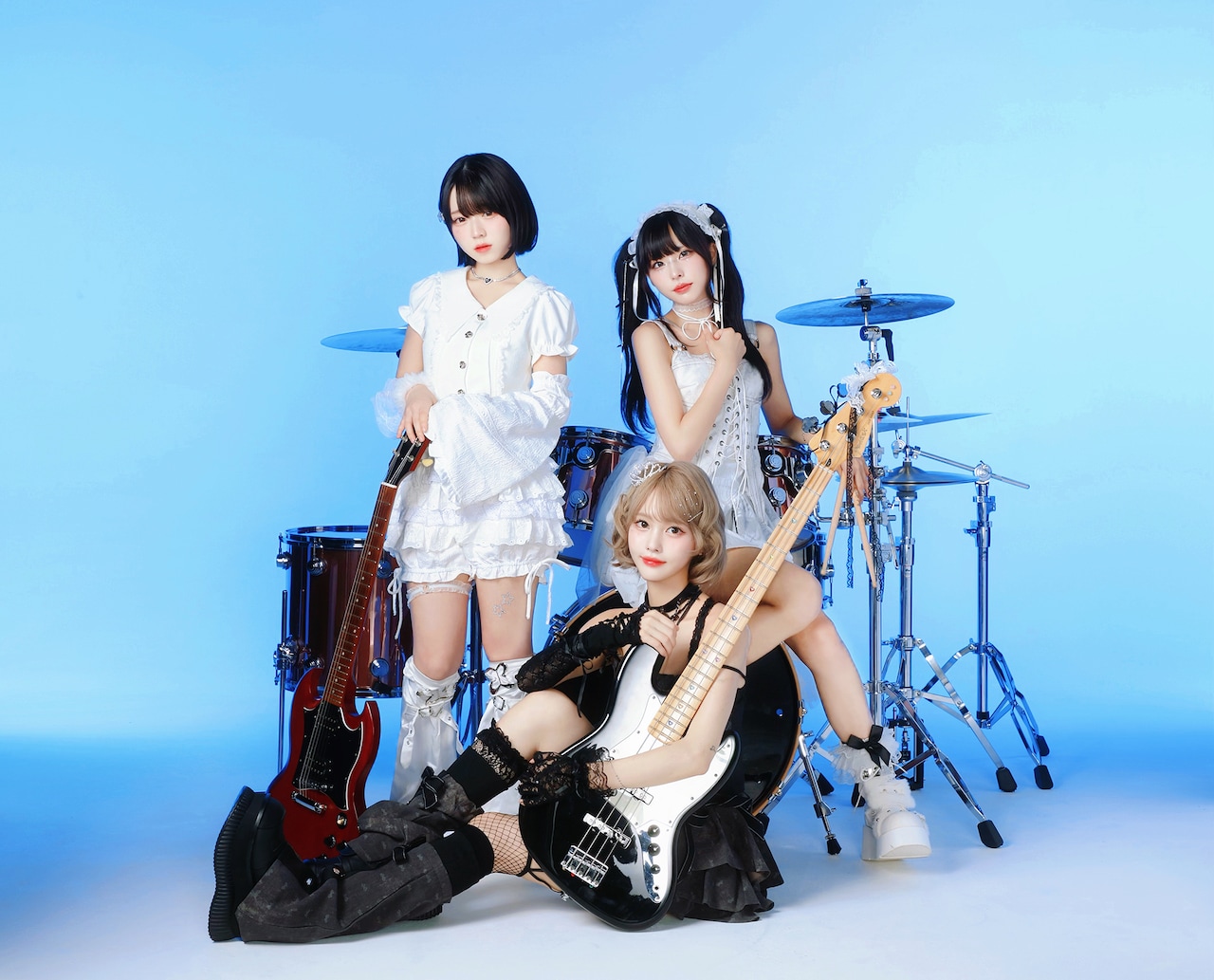 今年結成されたガールズバンドAnother Diary、1stミニアルバム「Enchanted」をリリース