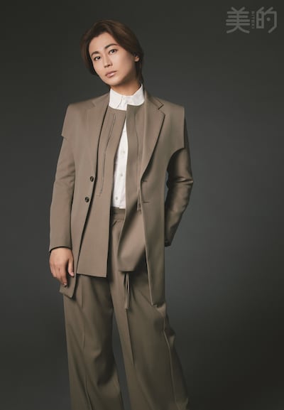 「美的」1月号に登場する氷川きよし＋KIINA.。