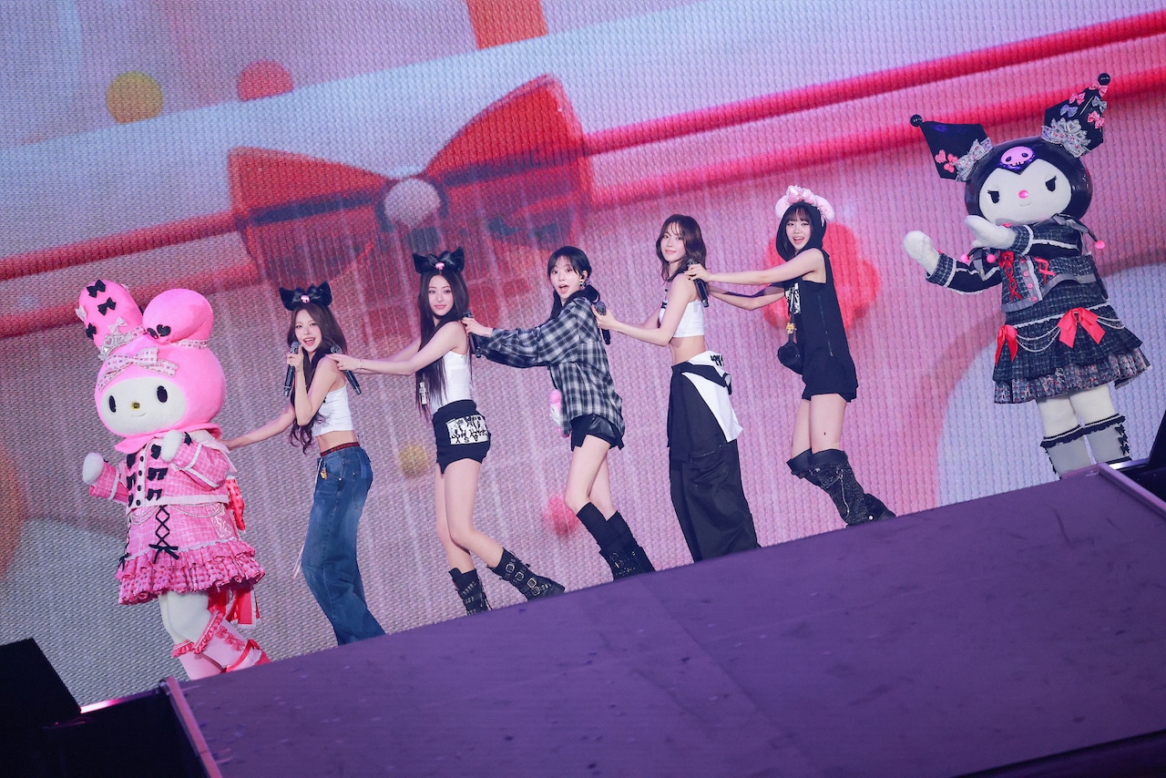 マイメロディ、LE SSERAFIM、クロミ。(P)&(C) SOURCE MUSIC - LE