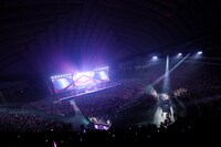 「2025 LE SSERAFIM TOUR 'EASY CRAZY HOT' ENCORE IN TOKYO DOME」初日の様子。(P)&(C) SOURCE MUSIC