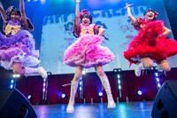 「HAPPY CREATORS 1st Anniversary Live -はっぴー創造記念日！-」の様子。