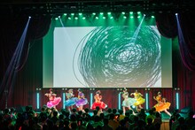 「HAPPY CREATORS 1st Anniversary Live -はっぴー創造記念日！-」の様子。