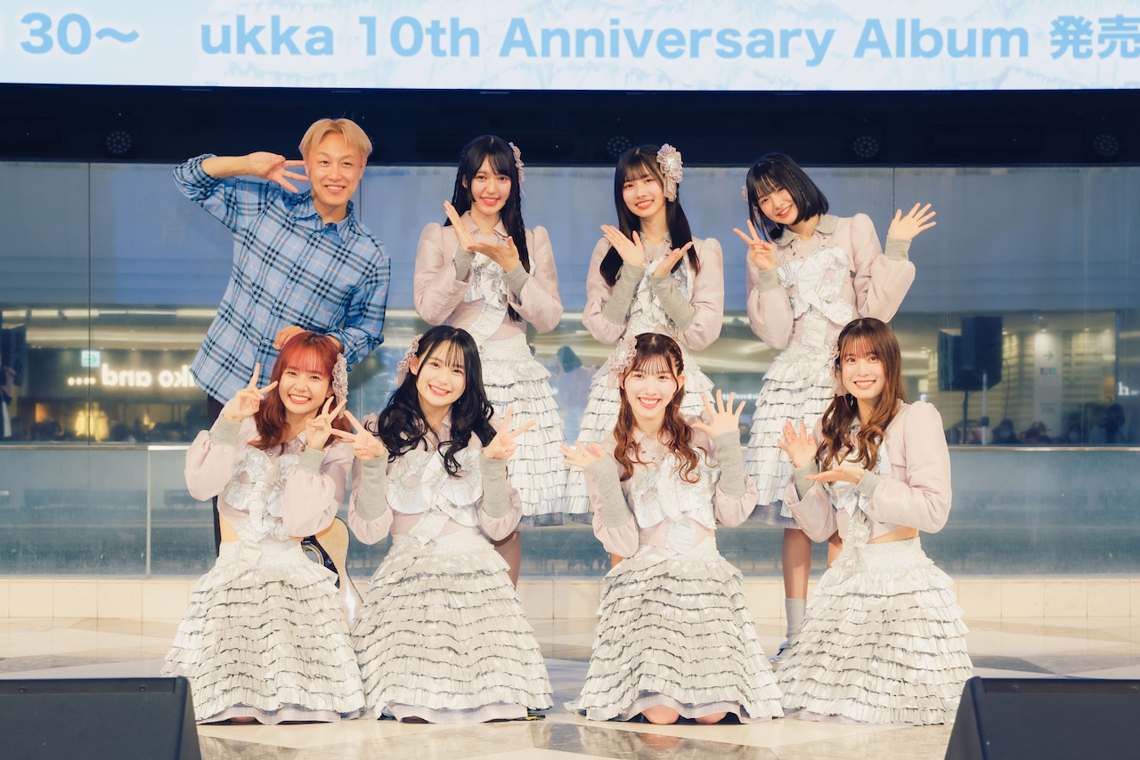 ukkaとお見送り芸人しんいち。（Photo by Makoto Nakagawa）