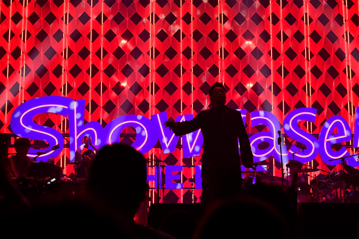 「Makihara Noriyuki Concert 2025 Buppu Label 15th Anniversary “Showcase the Live!”」の様子。（撮影：三浦憲治［ライトサム］、永井峰穂［ライトサム］）