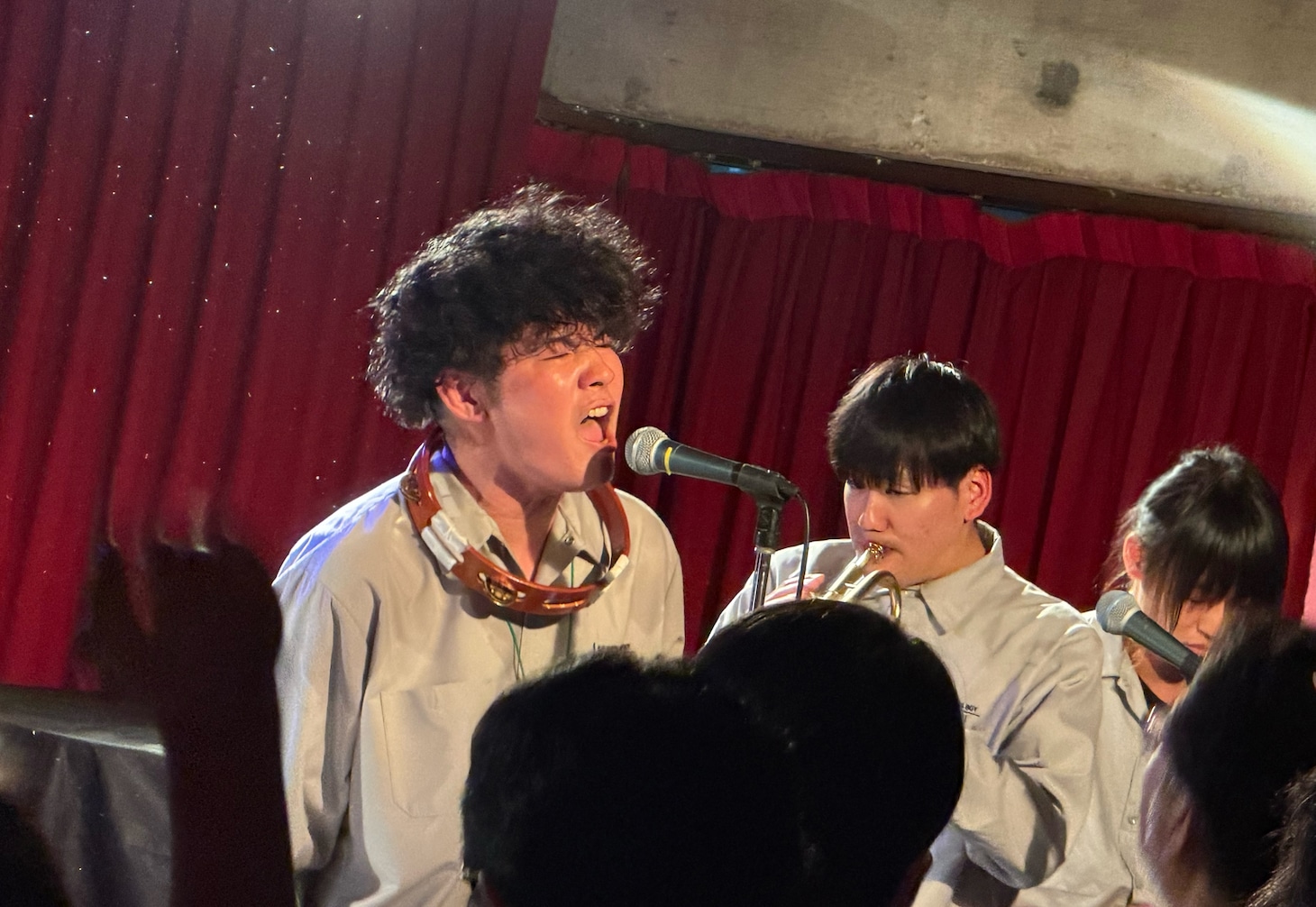 こーしくん（Vo / 少年キッズボウイ）（写真提供：日本クラウン）