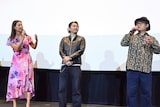 左からすみれ、今井翼、堂野アキノリ監督。