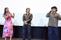 左からすみれ、今井翼、堂野アキノリ監督。