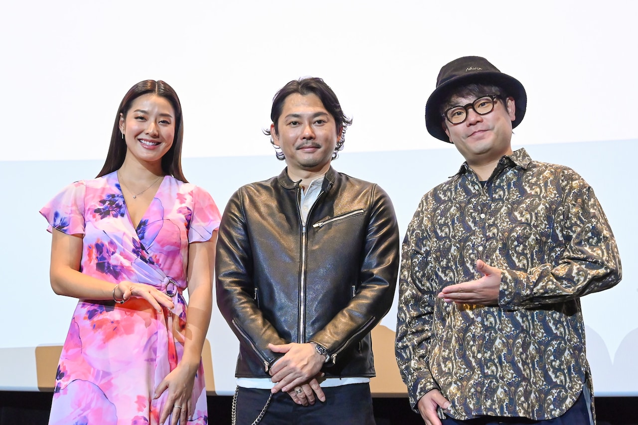 左からすみれ、今井翼、堂野アキノリ監督。