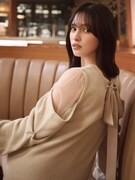 「2025 HOLIDAY collection feat.Aki Suda」に起用された菅田愛貴。