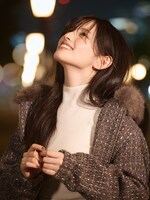 「2025 HOLIDAY collection feat.Aki Suda」に起用された菅田愛貴。