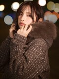 「2025 HOLIDAY collection feat.Aki Suda」に起用された菅田愛貴。
