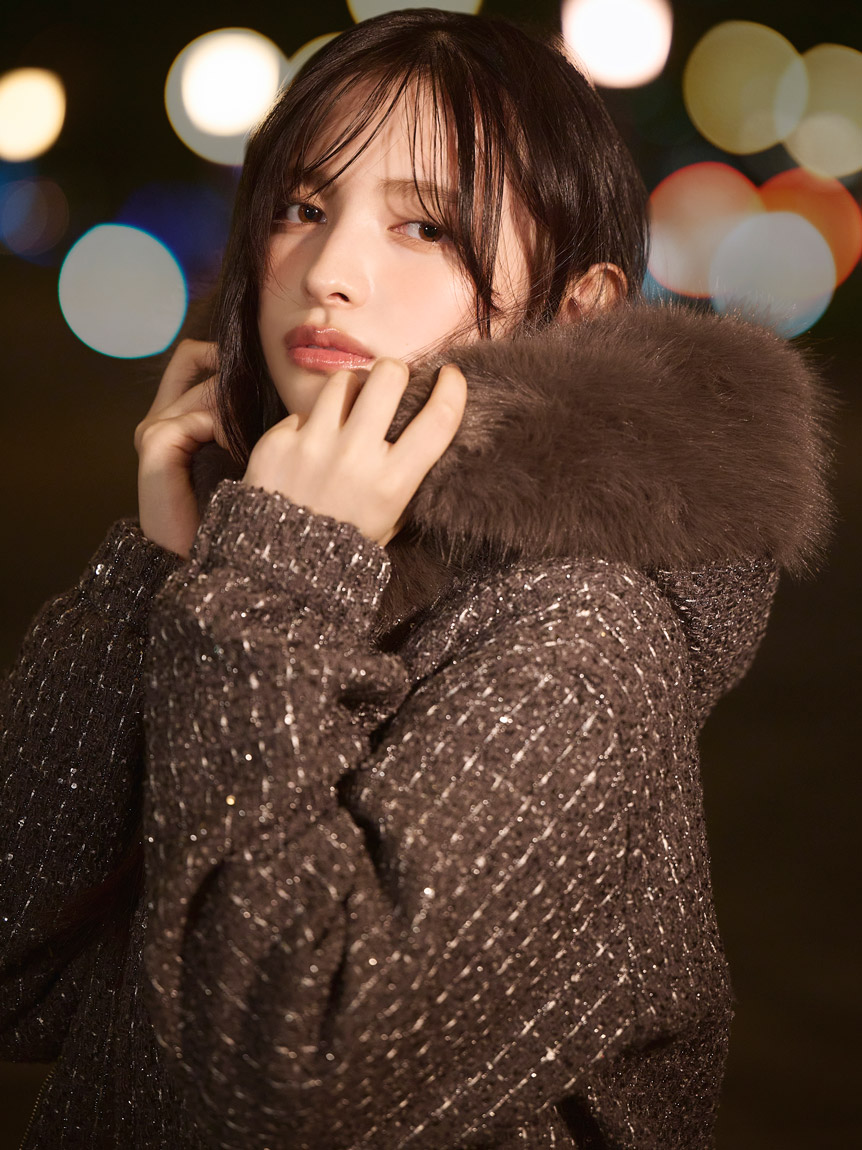 「2025 HOLIDAY collection feat.Aki Suda」に起用された菅田愛貴。
