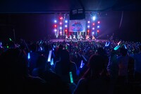 「私立恵比寿中学 Road to Kアリーナ『秋の5都市キャラバンツアー』」初日公演の様子。