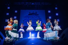 「私立恵比寿中学 Road to Kアリーナ『秋の5都市キャラバンツアー』」初日公演の様子。