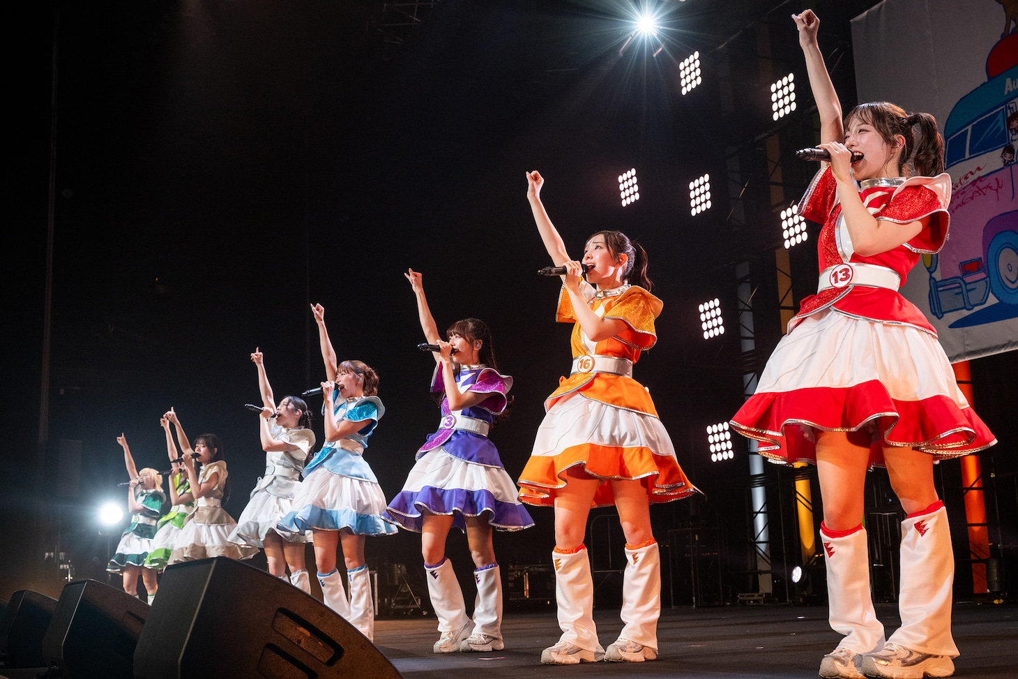 「私立恵比寿中学 Road to Kアリーナ『秋の5都市キャラバンツアー』」初日公演の様子。