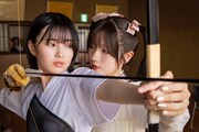 「路地裏ホテル」エピソード4「標的」より的野美青（左）、小田倉麗奈（右）。