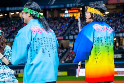 法被を見せる清宮FRIENDS-2025-のオタク。