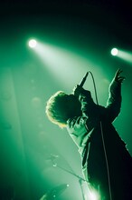 三原健司（Vo, G / フレデリック）（Photo by Kana Tarumi）