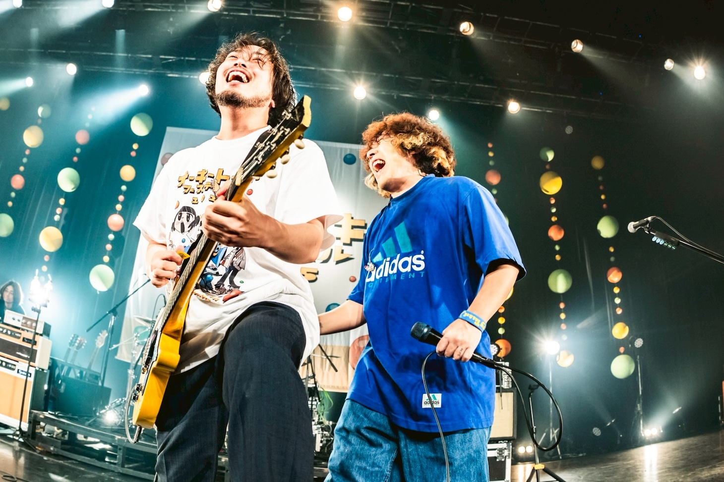 朝日（ネクライトーキー）、谷口鮪（KANA-BOON）（撮影：かい）