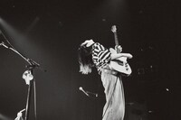 もっさ（Vo, G / ネクライトーキー）（Photo by Kana Tarumi）