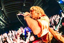 玉屋2060％（Vo, G / Wienners）（撮影：かい）