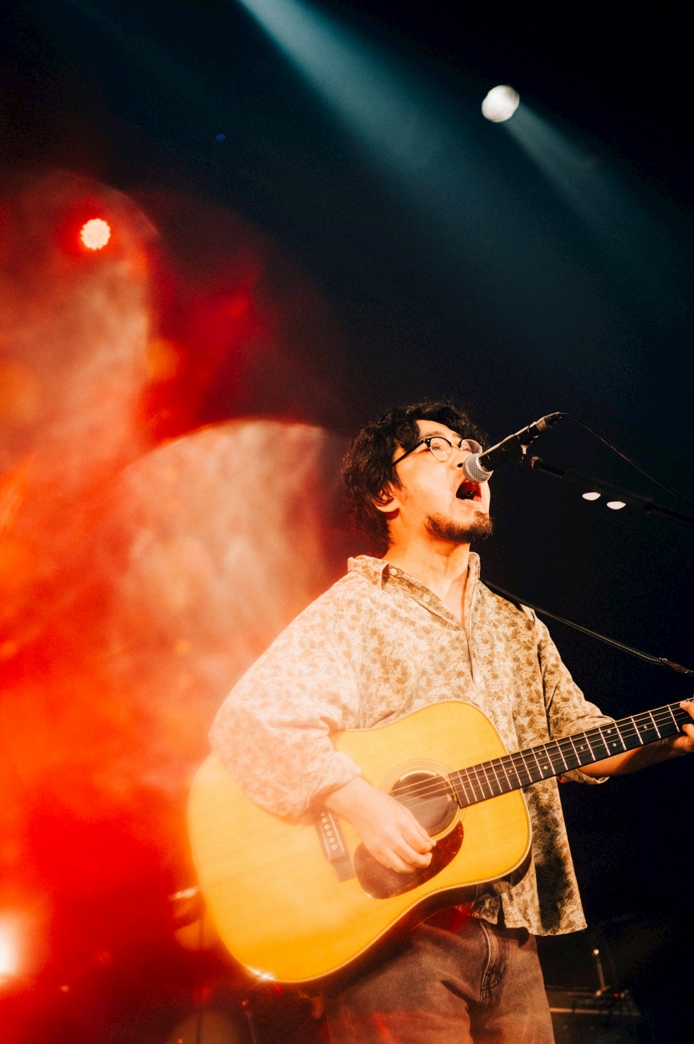 吉田崇展（G, Vo / ズーカラデル）（Photo by Kana Tarumi）