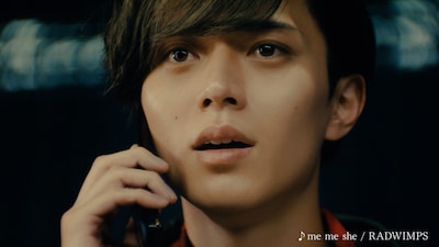 ユニバーサルミュージックの新テレビCM「平成の『恋の結末』篇」より。