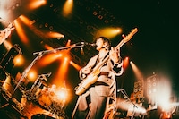 玉置周啓（Vo, G / MONO NO AWARE）（撮影：小野秀梧）