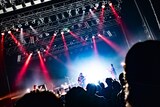 泉大智によるライブの様子。（撮影：小野秀梧）